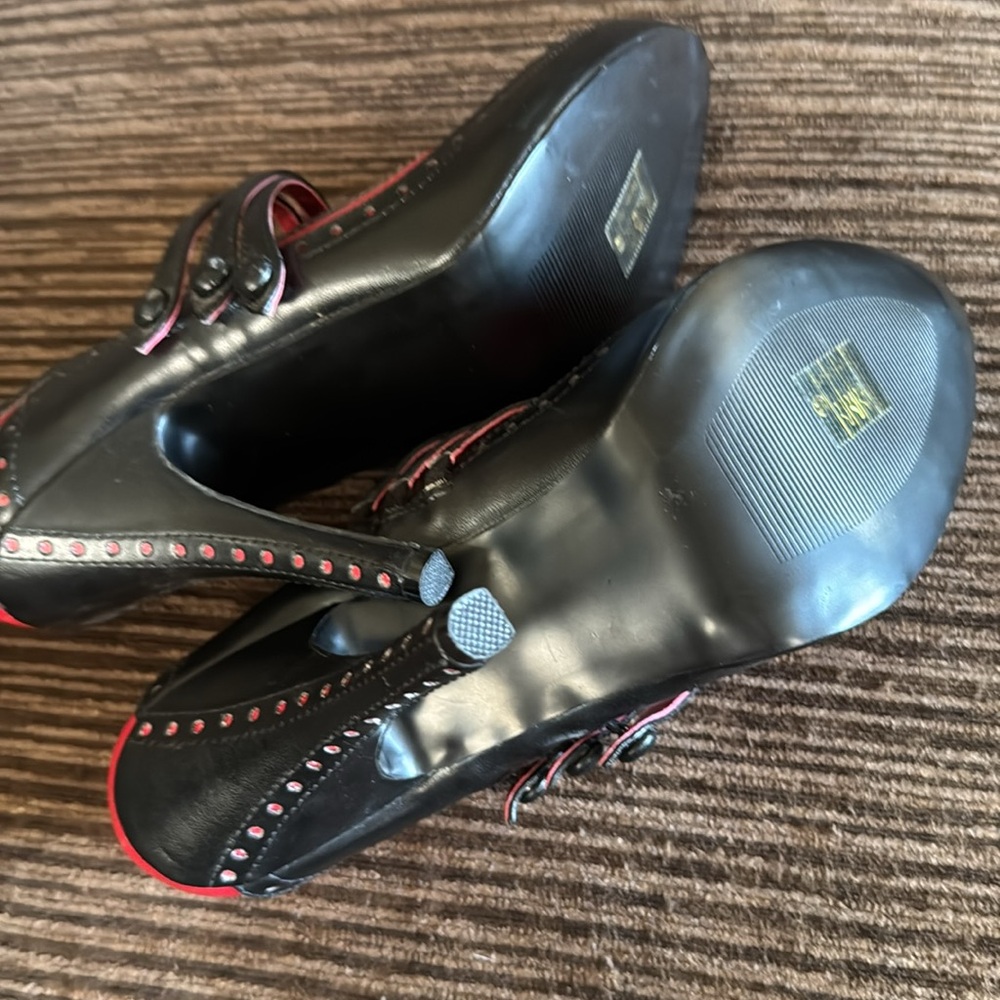 Bordello 3 Strap Platform Heels - Picture 9 of 13